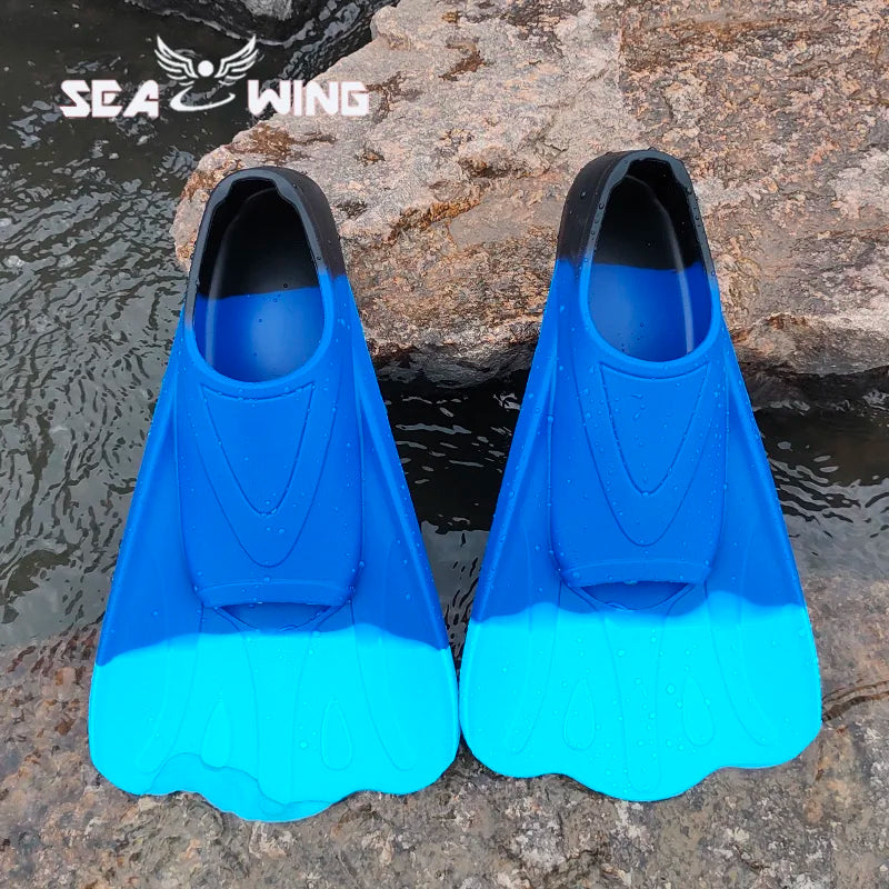 New colored swimming training fins for summer tourism, elastic and soft silicone diving frog shoes