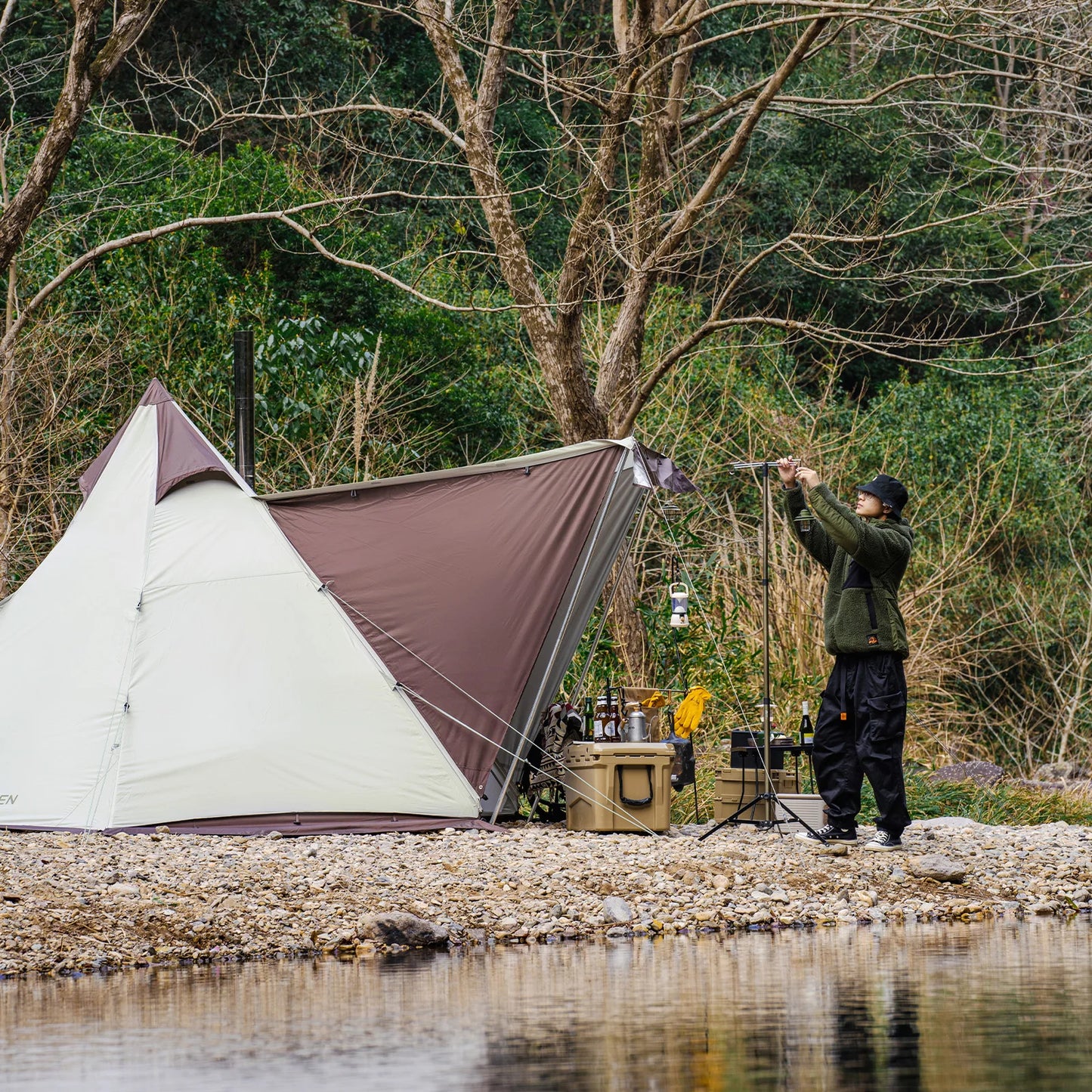 MOBI GARDEN camping tent pyramid shelter Forest Tower 230 waterproof windproof Fender can be installed
